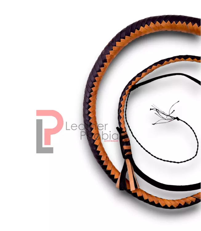 Leather_snake_Whip3_optimized